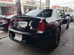 کرایسلەر 300
